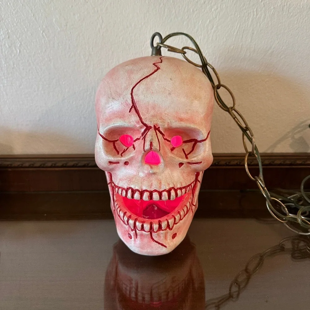 Vintage Hanging Swag Skull Lamp Red Glowing Eyes Halloween Horror Plug In Light